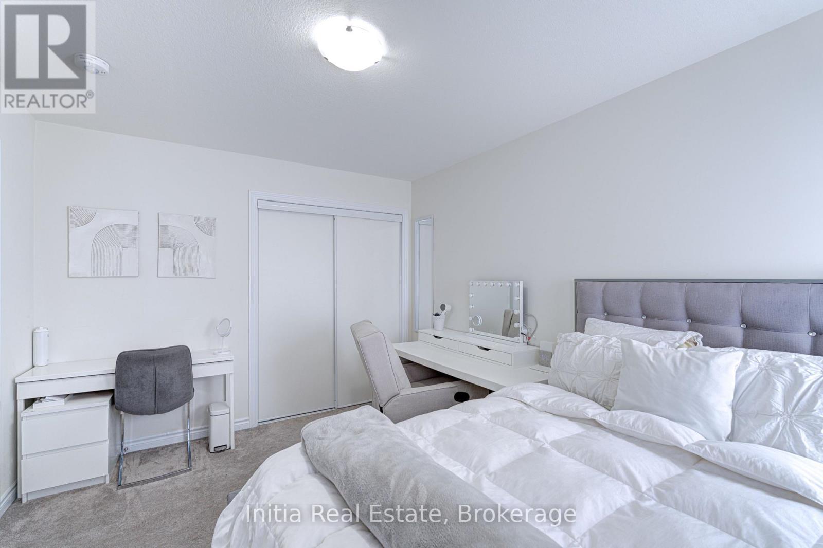 53 Lillian Way, Haldimand, ON - Indoor Photo Showing Bedroom