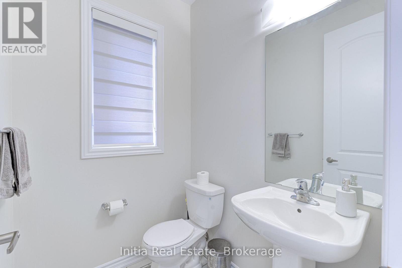53 Lillian Way, Haldimand, ON - Indoor Photo Showing Bathroom