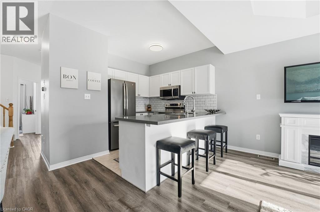 115 Benziger Lane, Halton, ON - Indoor Photo Showing Kitchen With Upgraded Kitchen