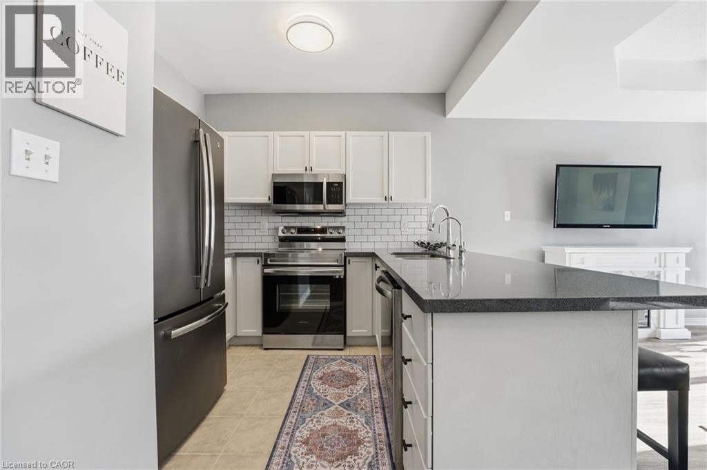 115 Benziger Lane, Halton, ON - Indoor Photo Showing Kitchen With Upgraded Kitchen