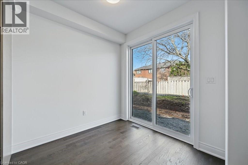 2184 Postmaster Drive Unit# 13, Oakville, ON - Indoor Photo Showing Other Room