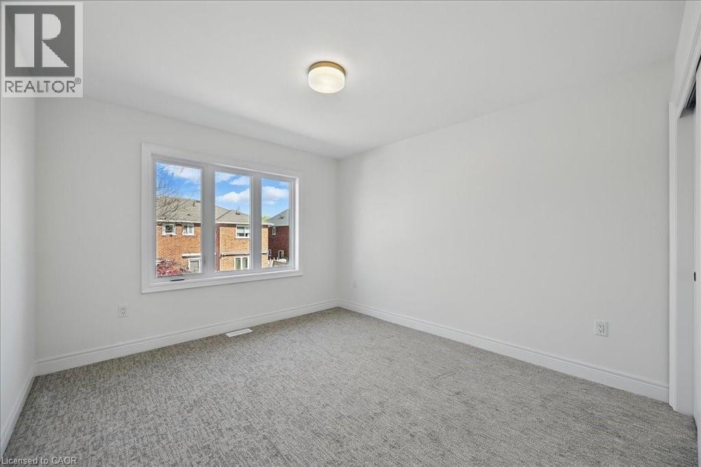 2184 Postmaster Drive Unit# 13, Oakville, ON - Indoor Photo Showing Other Room