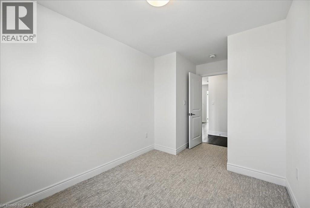 2184 Postmaster Drive Unit# 13, Oakville, ON - Indoor Photo Showing Other Room