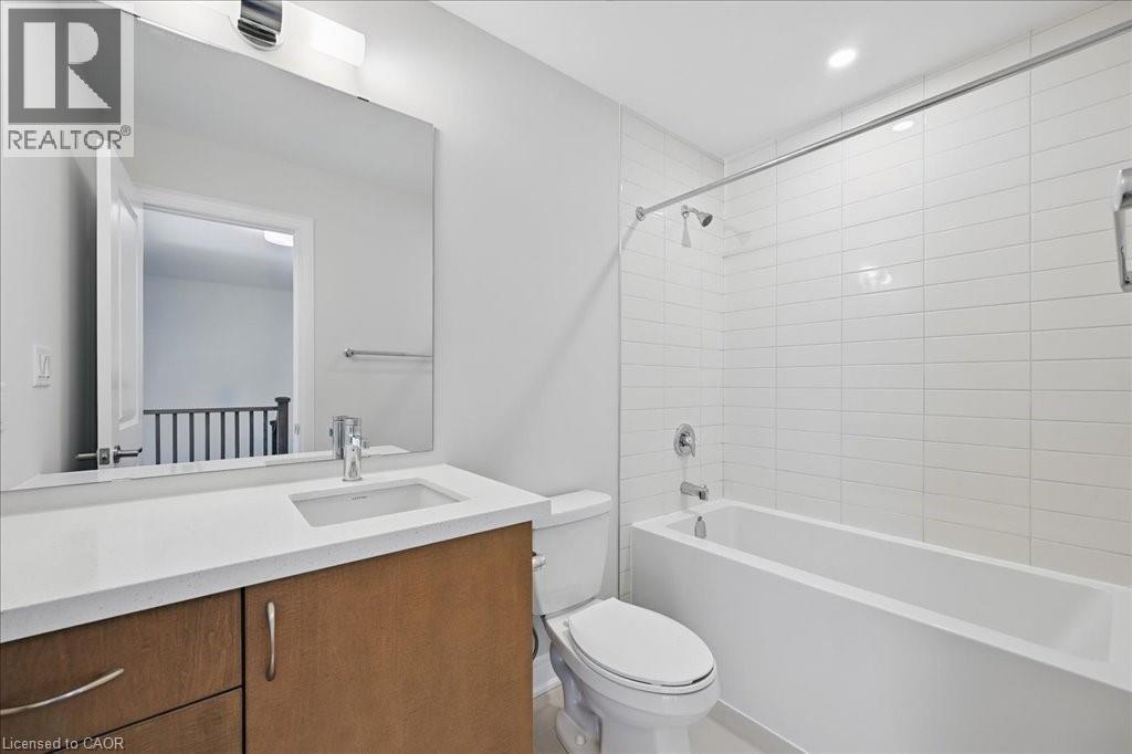 2184 Postmaster Drive Unit# 13, Oakville, ON - Indoor Photo Showing Bathroom