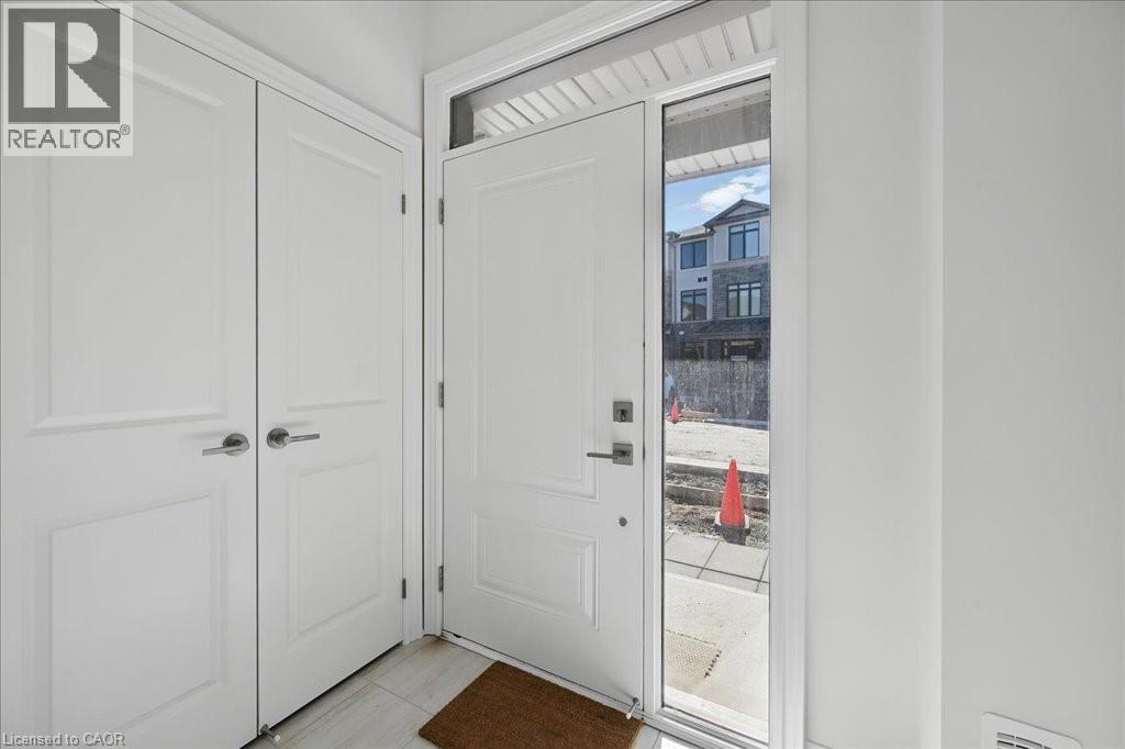 2184 Postmaster Drive Unit# 13, Oakville, ON - Indoor Photo Showing Other Room