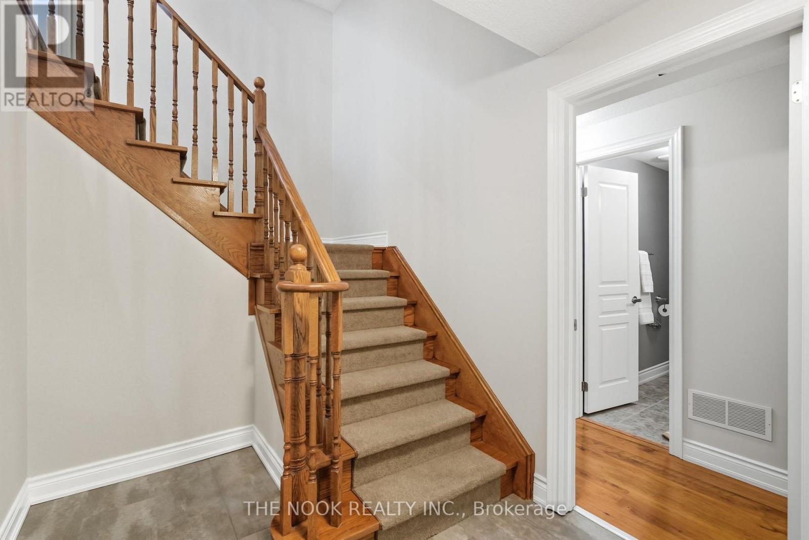 42 Bridle Court, Clarington (Courtice), ON - Indoor Photo Showing Other Room