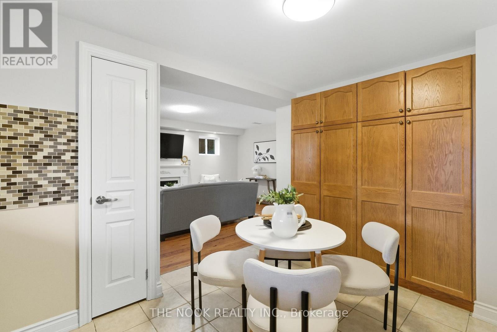 42 Bridle Court, Clarington (Courtice), ON - Indoor Photo Showing Dining Room