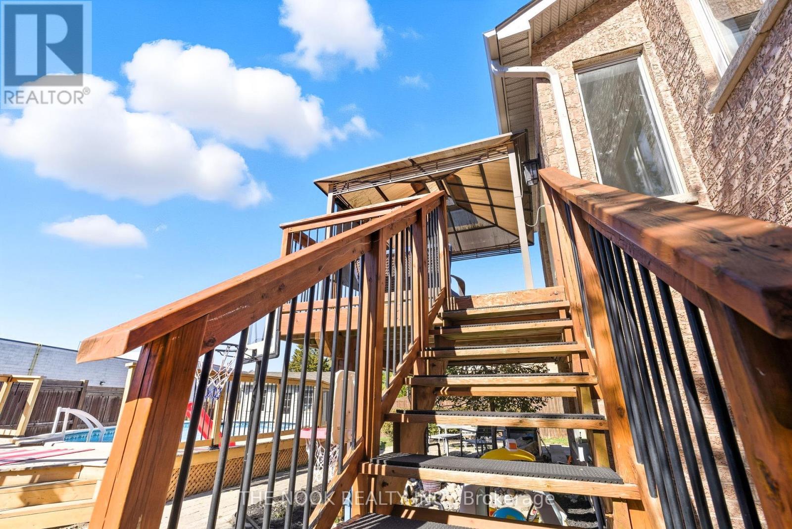 42 Bridle Court, Clarington (Courtice), ON - Outdoor