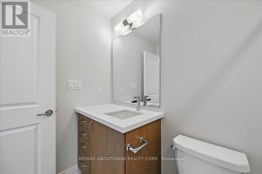 13 - 2184 Postmaster Drive, Oakville, ON - Indoor Photo Showing Bathroom