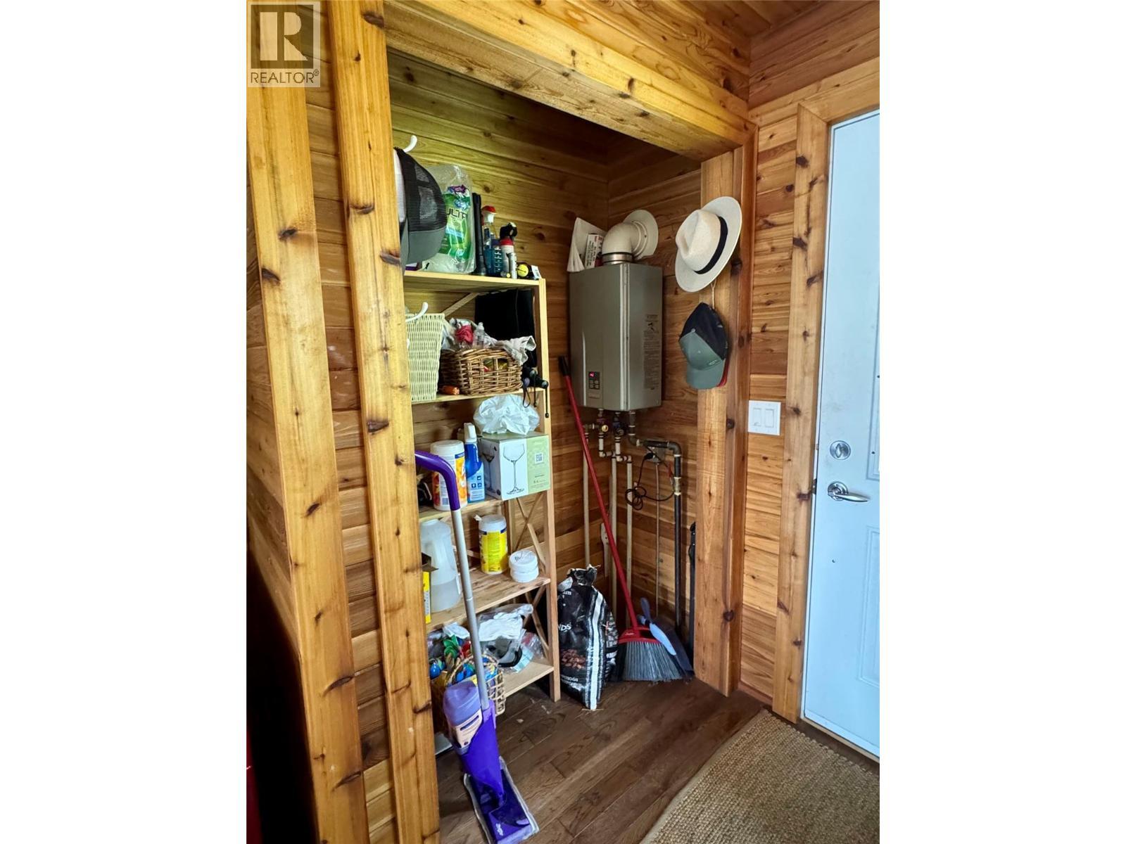 Laundry Hall - Lot 4 Pete Martin Bay, Sicamous, BC - Indoor Photo Showing Other Room