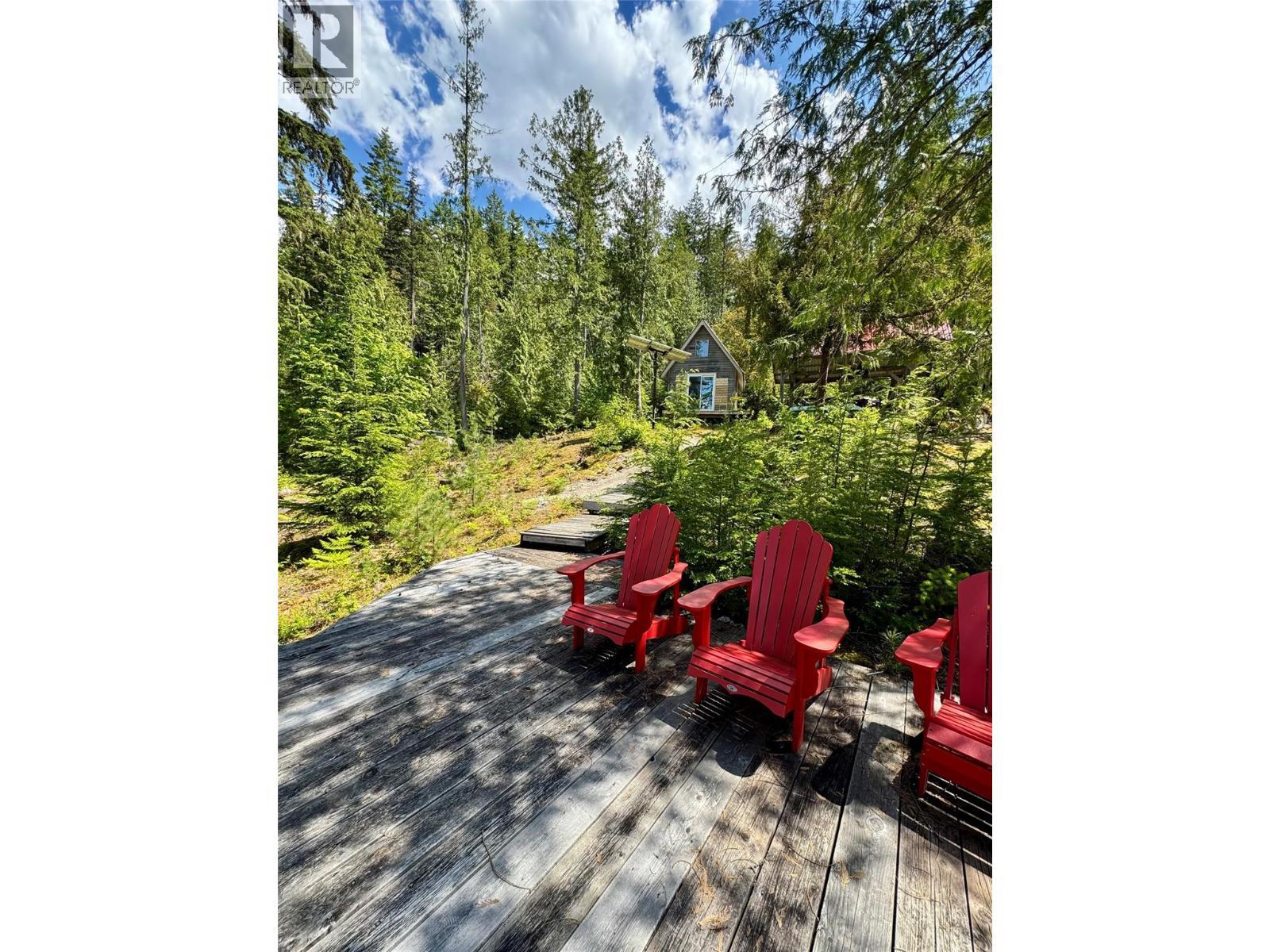 Lower viewing deck - Lot 4 Pete Martin Bay, Sicamous, BC - Outdoor
