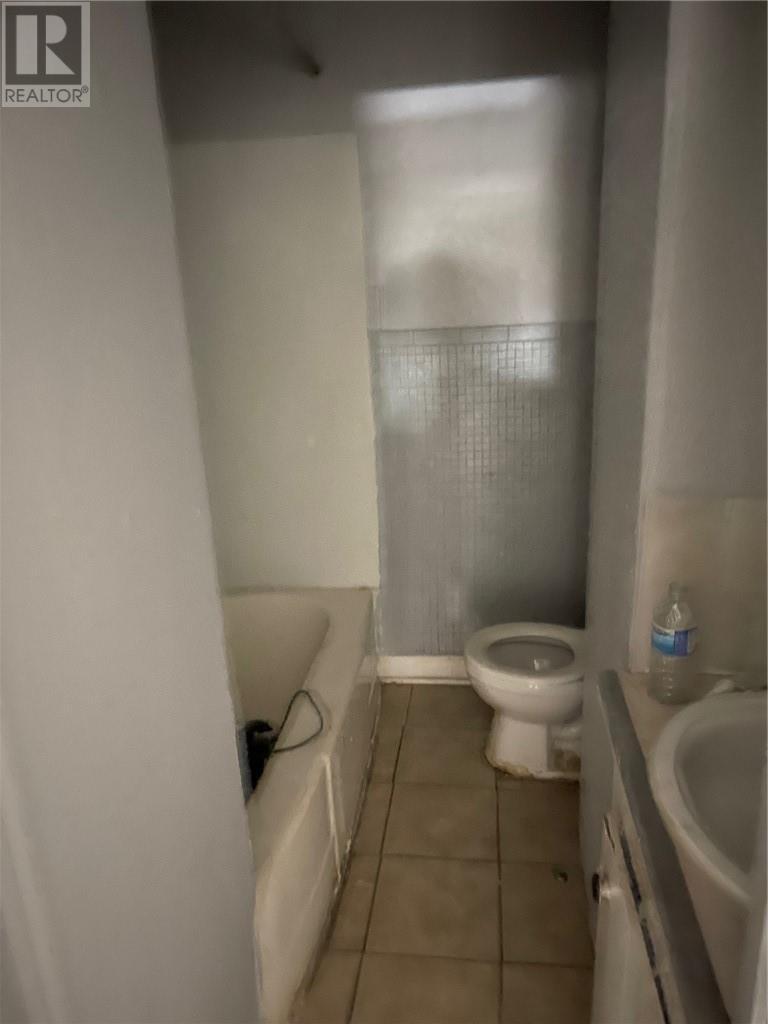 407 Dupont Street, Greater Sudbury, ON - Indoor Photo Showing Bathroom