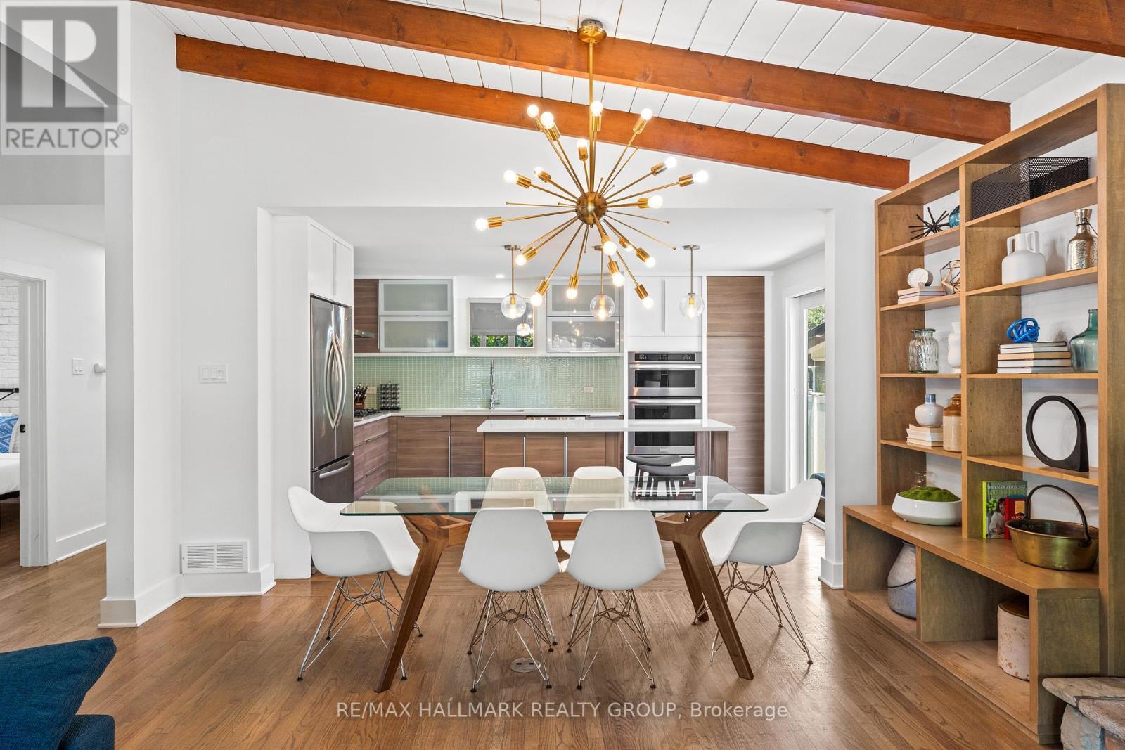 377 Summit Avenue, Ottawa, ON - Indoor Photo Showing Dining Room