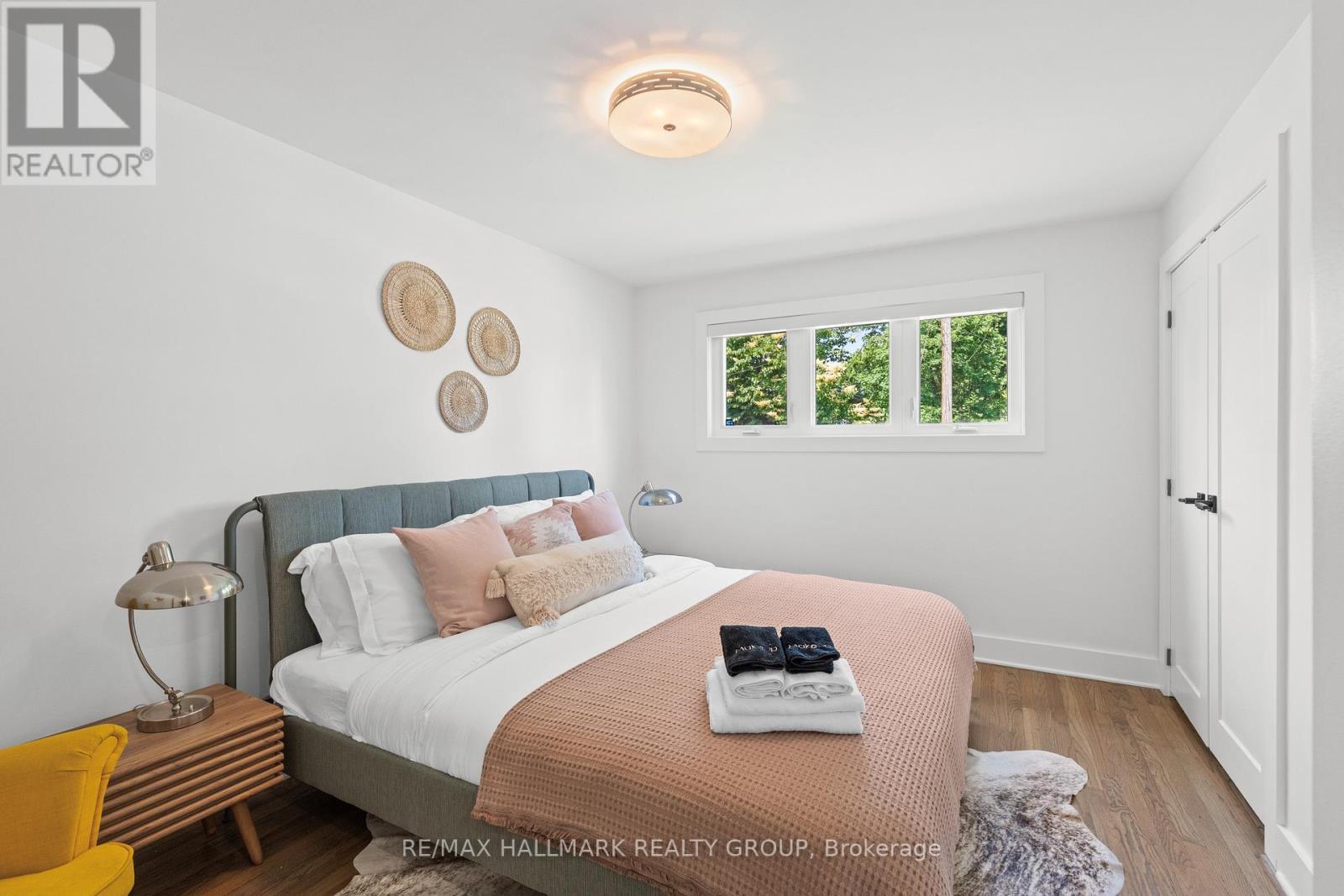 377 Summit Avenue, Ottawa, ON - Indoor Photo Showing Bedroom
