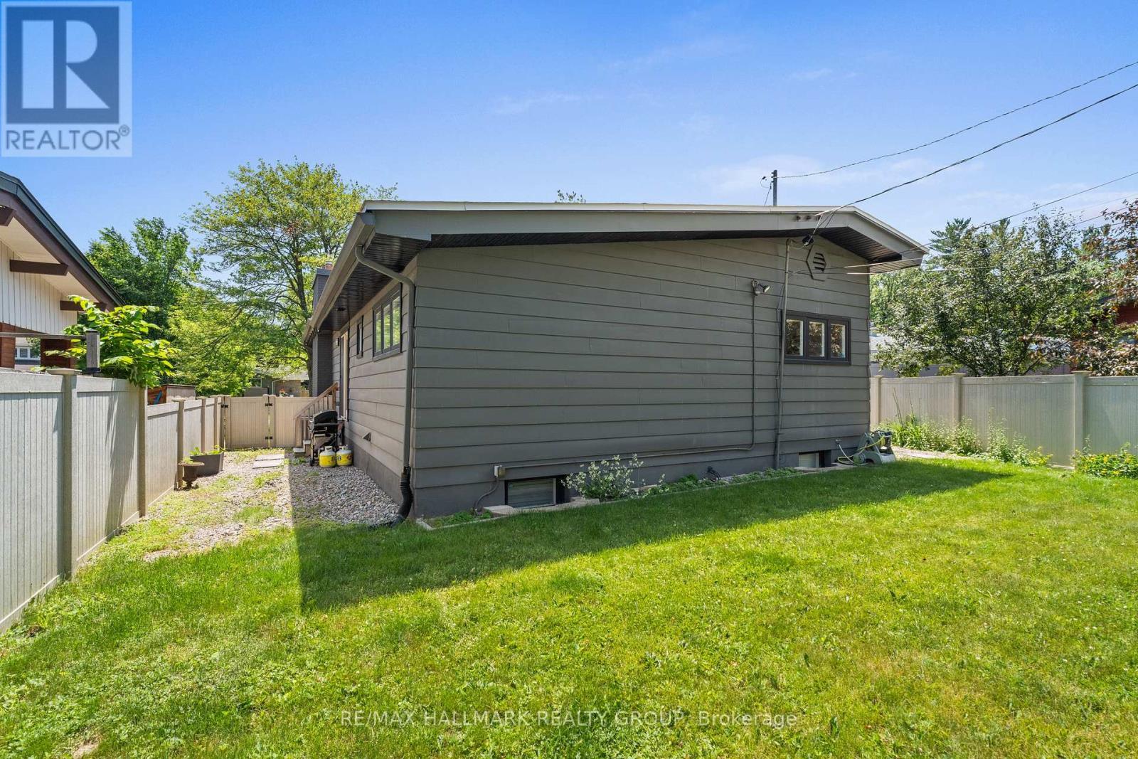 377 Summit Avenue, Ottawa, ON - Outdoor With Exterior