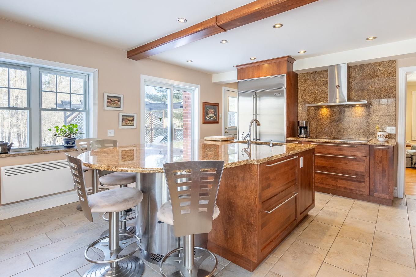 Kitchen - 65 Ch. Papineau, Lac-Brome, QC - Indoor Photo Showing Kitchen