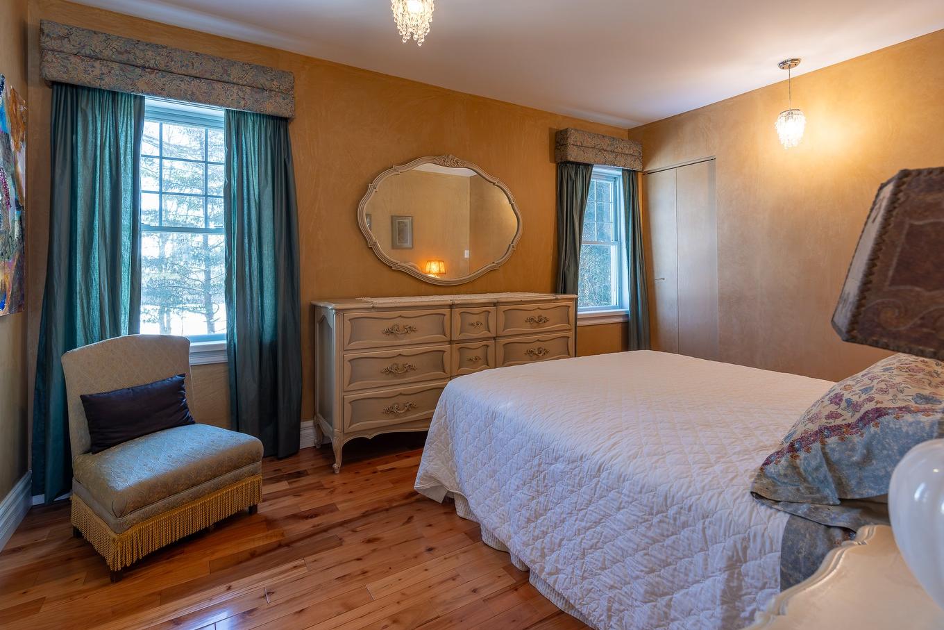 Primary bedroom - 65 Ch. Papineau, Lac-Brome, QC - Indoor Photo Showing Bedroom