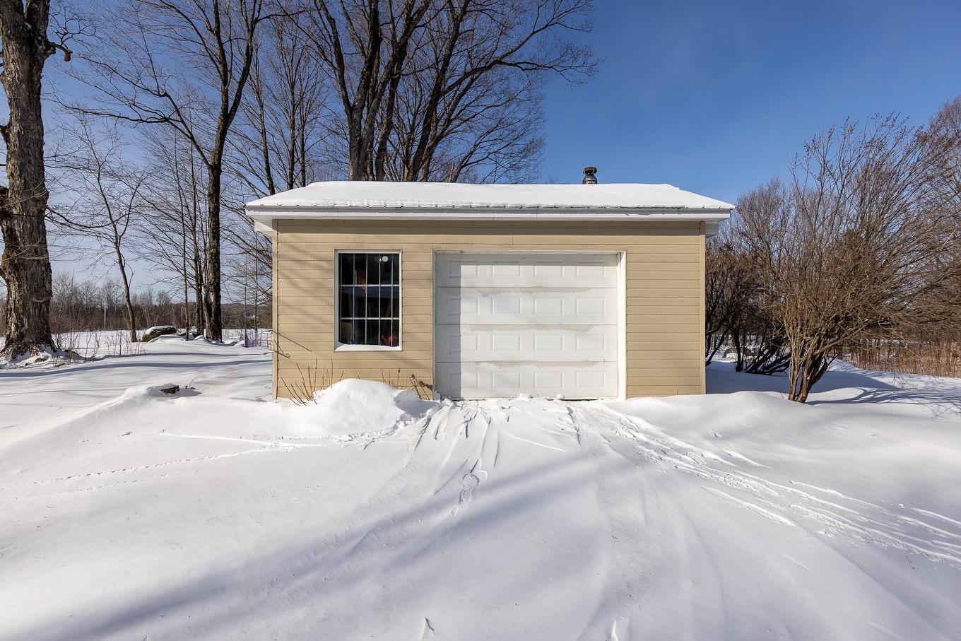 Garage - 65 Ch. Papineau, Lac-Brome, QC - Outdoor