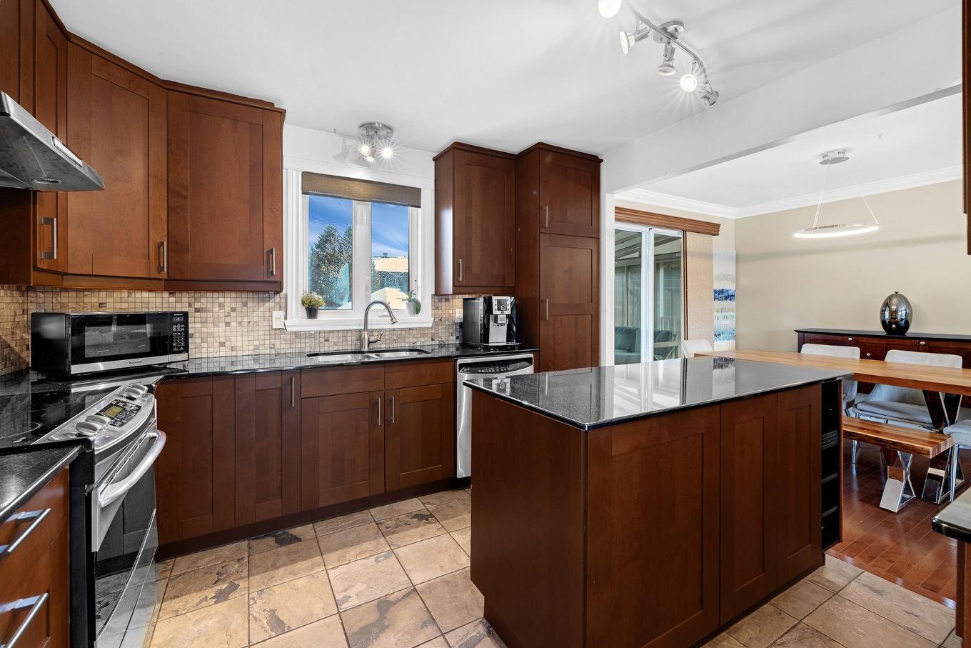 Cuisine - 3075 Rue Michaud, Brossard, QC - Indoor Photo Showing Kitchen