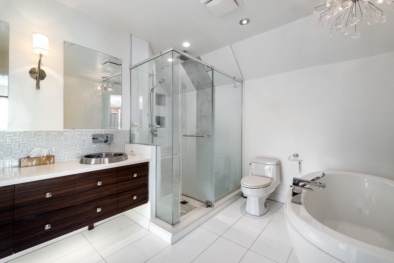 Ensuite bathroom - 1Z Av. Sauriol, Laval (Laval-Des-Rapides), QC