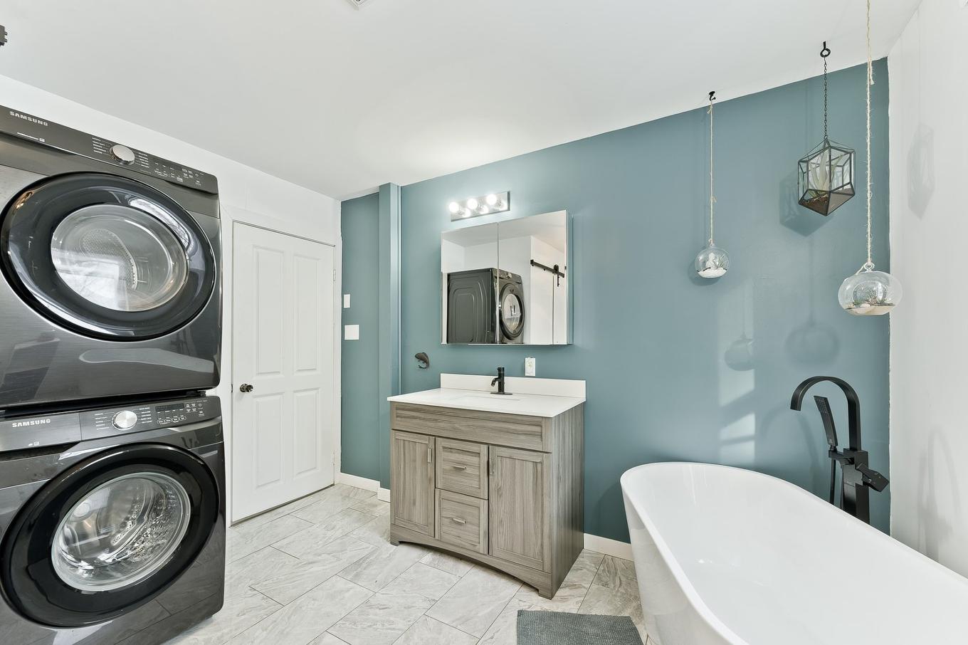 Salle de bains - 431 5E Rang, Sherbrooke (Brompton/Rock Forest/Saint-Élie/Deauville), QC - Indoor Photo Showing Laundry Room