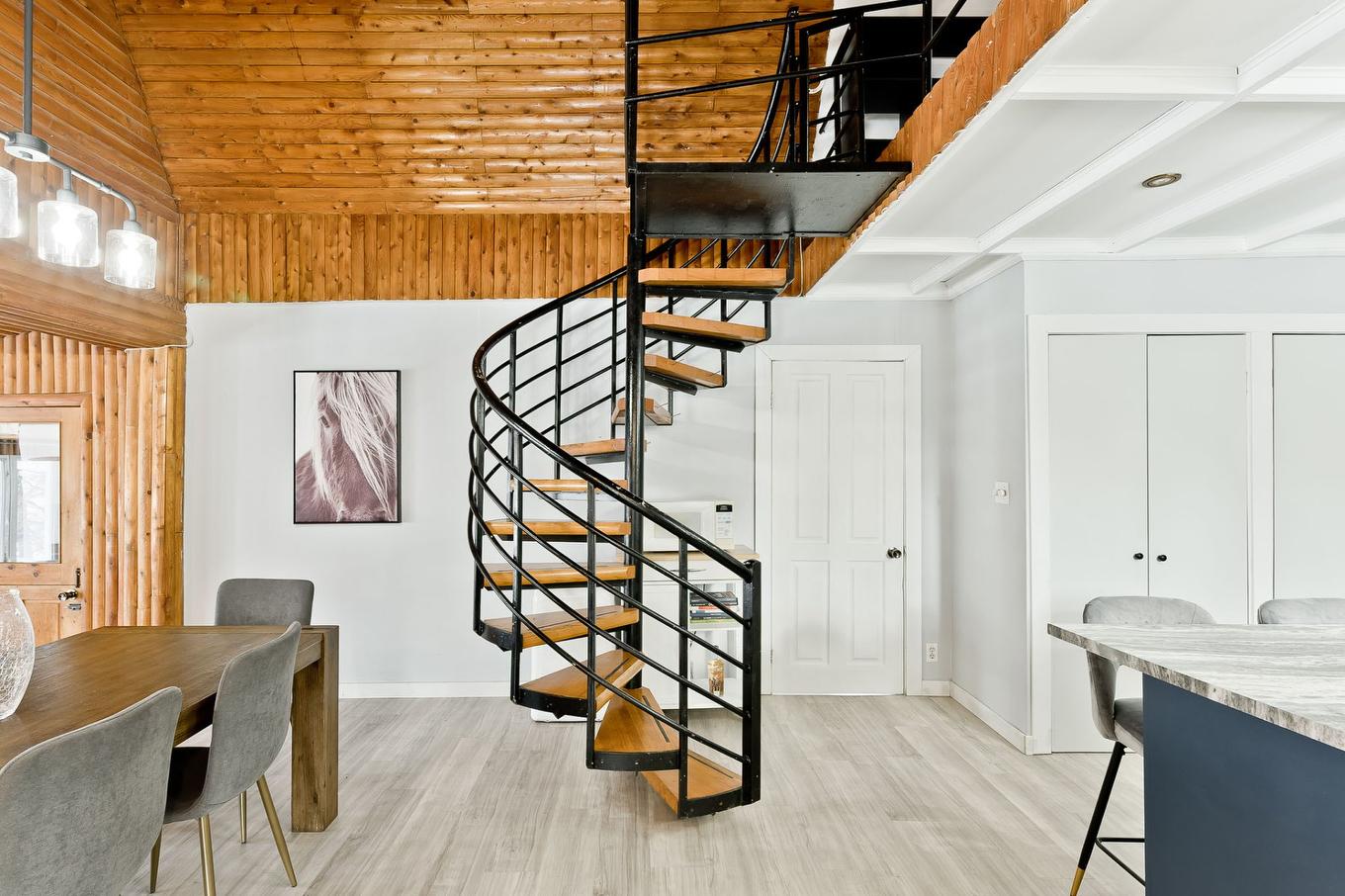 Escalier - 431 5E Rang, Sherbrooke (Brompton/Rock Forest/Saint-Élie/Deauville), QC - Indoor Photo Showing Other Room