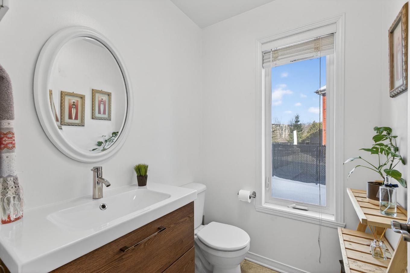 Salle d'eau - 50 Rue De La Seine, Candiac, QC - Indoor Photo Showing Bathroom