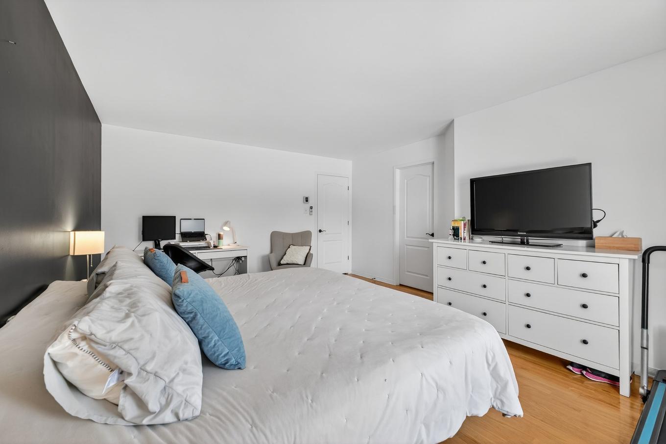 Chambre à coucher principale - 50 Rue De La Seine, Candiac, QC - Indoor Photo Showing Bedroom
