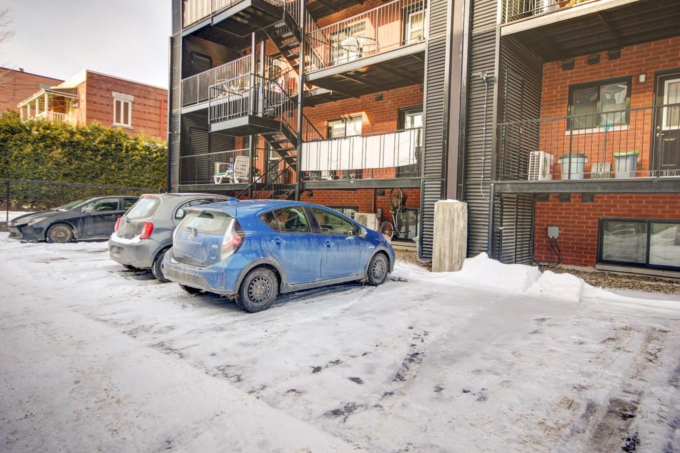 Parking - 1-9684 Av. Péloquin, Montréal (Ahuntsic-Cartierville), QC - Outdoor