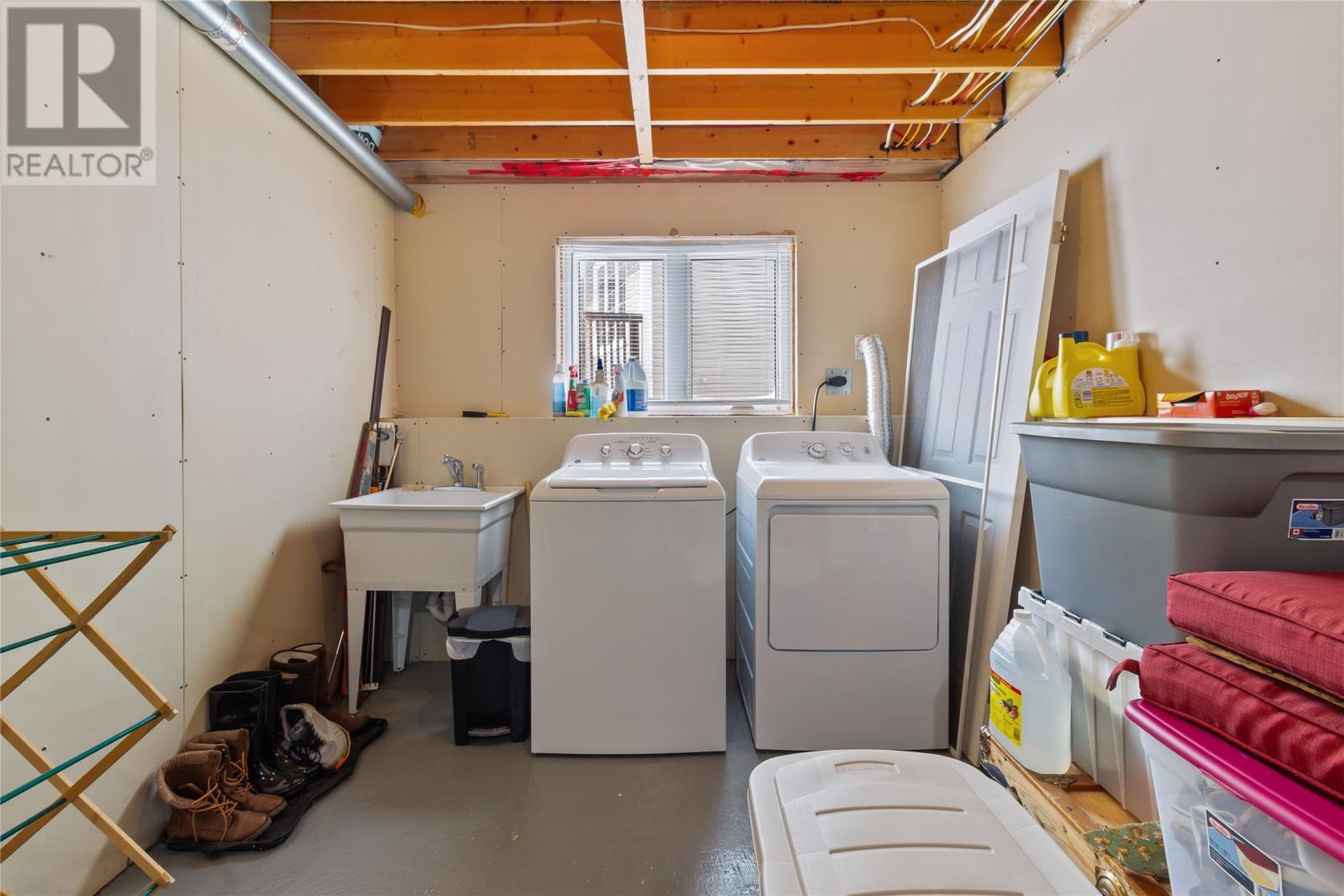24 Crimson Street, Paradise, NL - Indoor Photo Showing Laundry Room