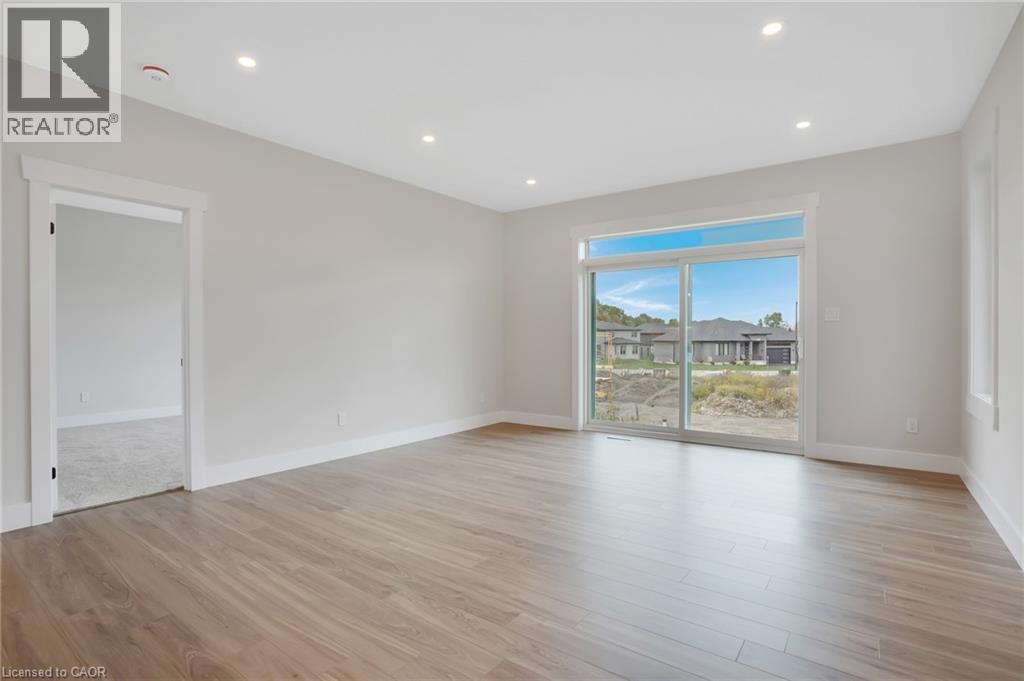 24 Moon Crescent, Cambridge, ON - Indoor Photo Showing Other Room