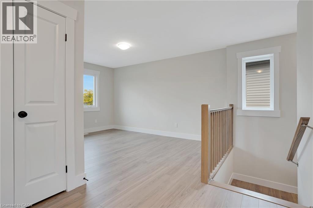 24 Moon Crescent, Cambridge, ON - Indoor Photo Showing Other Room