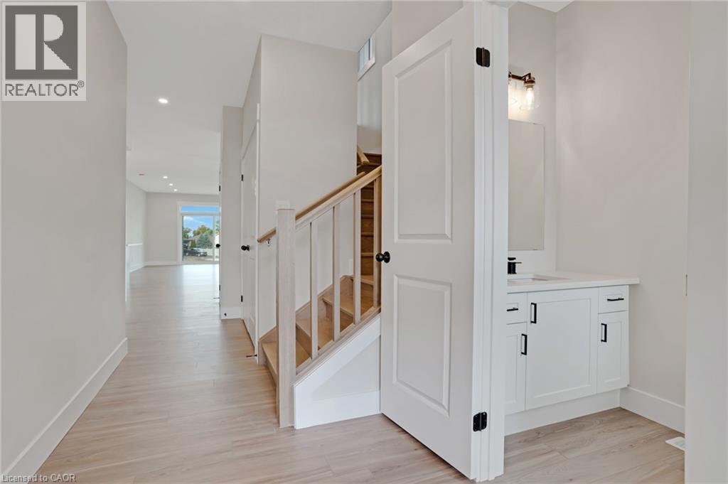 24 Moon Crescent, Cambridge, ON - Indoor Photo Showing Other Room