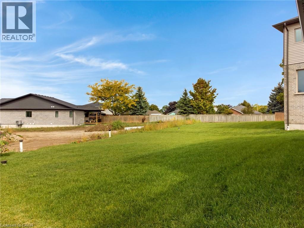 24 Moon Crescent, Cambridge, ON - Outdoor