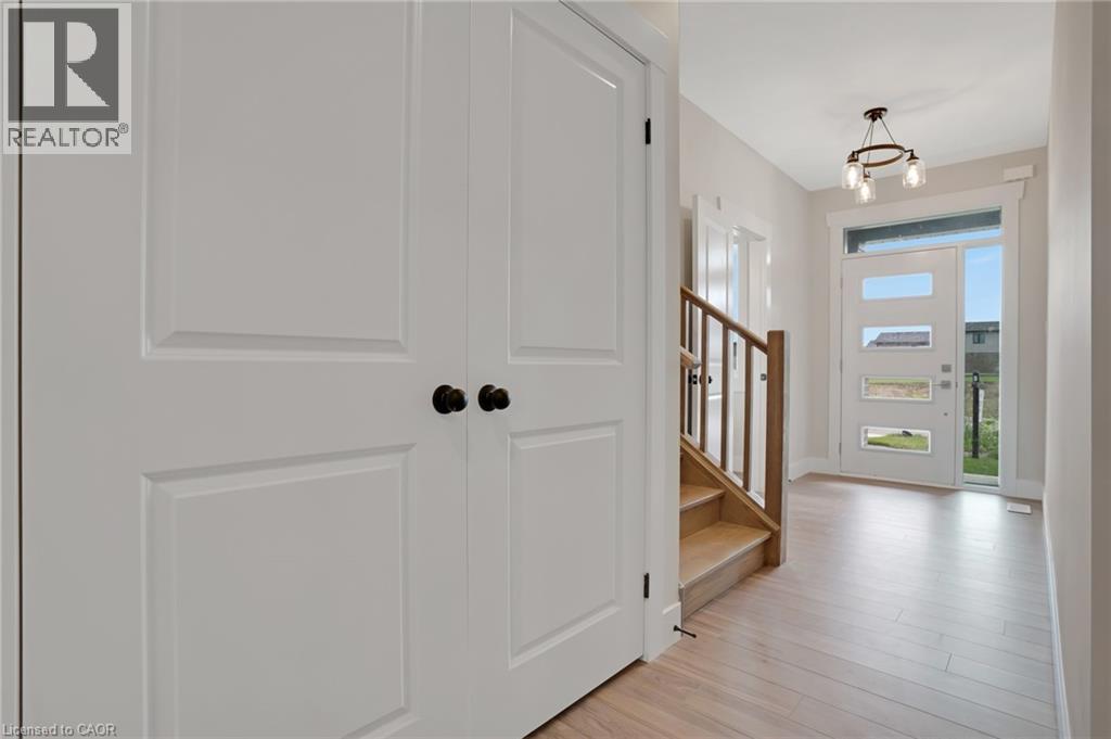 24 Moon Crescent, Cambridge, ON - Indoor Photo Showing Other Room