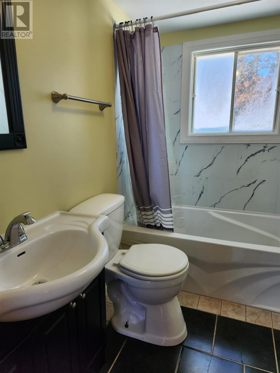 1003 Rte 17A, Cambridge, PE - Indoor Photo Showing Bathroom