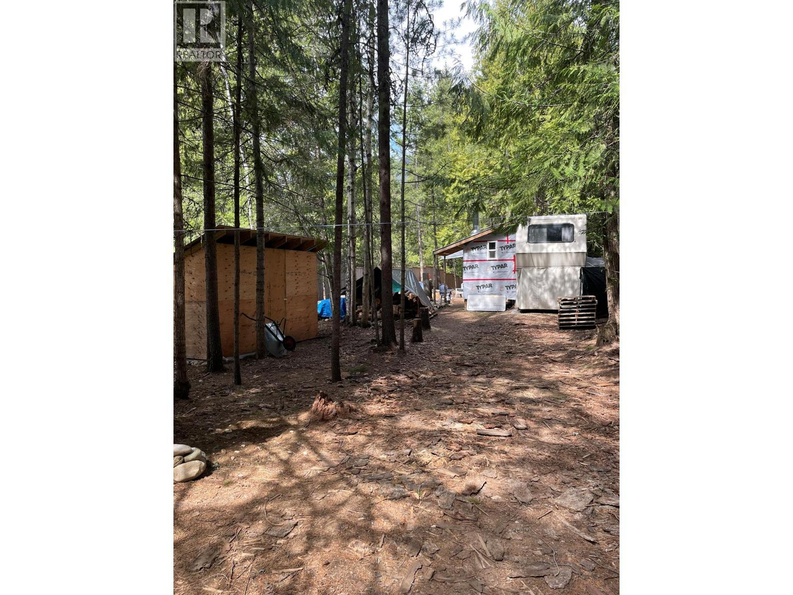 4144 Passmore Upper Road, Winlaw, BC