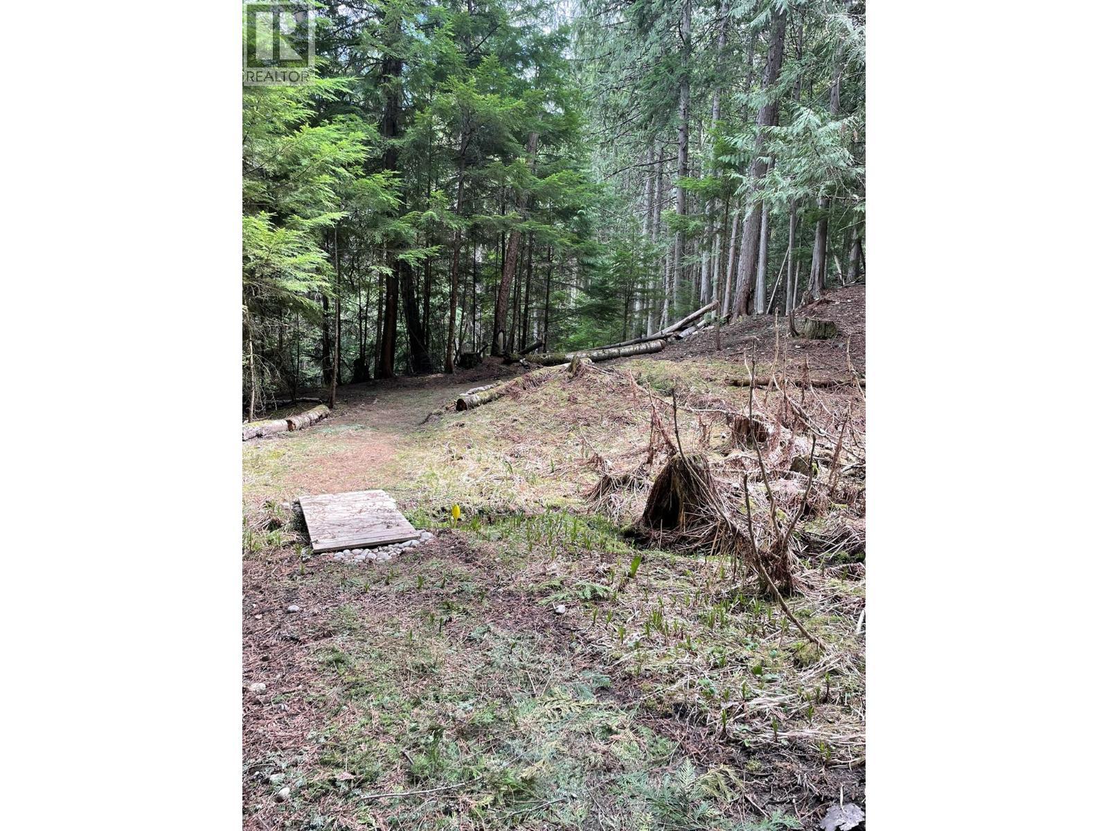 4144 Passmore Upper Road, Winlaw, BC