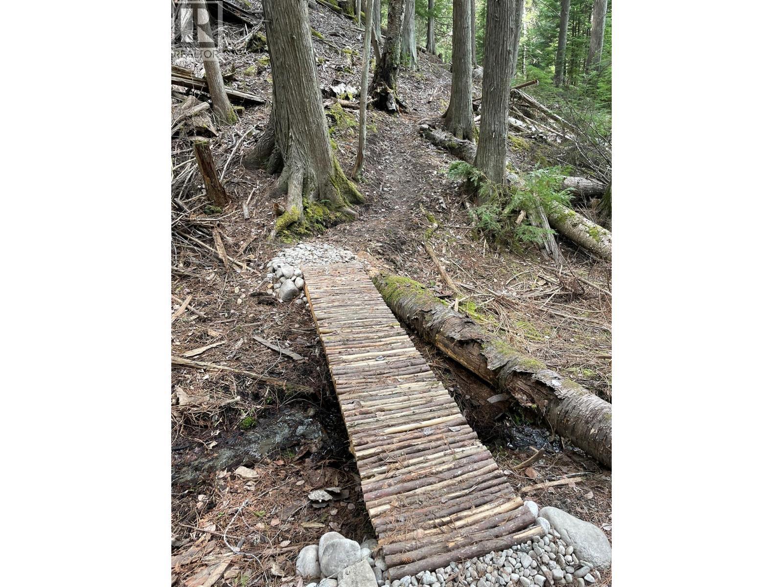 4144 Passmore Upper Road, Winlaw, BC