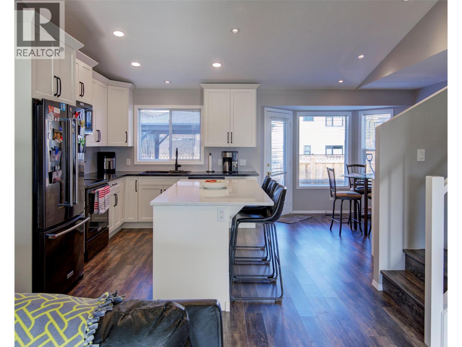 2312 Hunter Avenue, Armstrong, BC - Indoor Photo Showing Kitchen