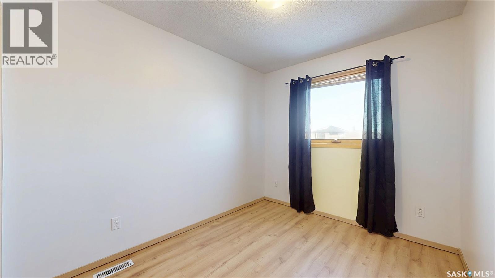 3876 7Th Avenue E, Regina, SK - Indoor Photo Showing Other Room