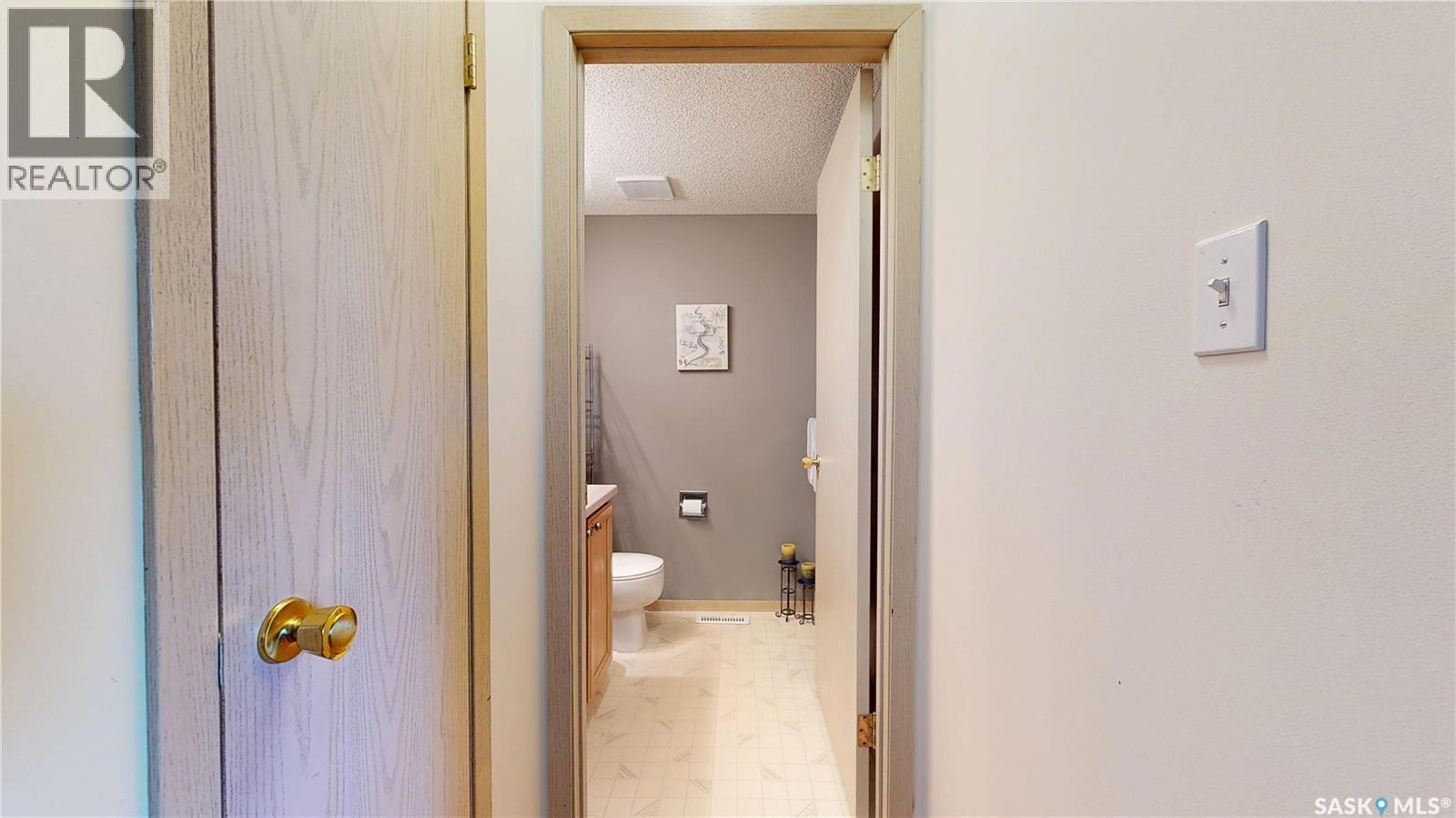 3876 7Th Avenue E, Regina, SK - Indoor Photo Showing Bathroom