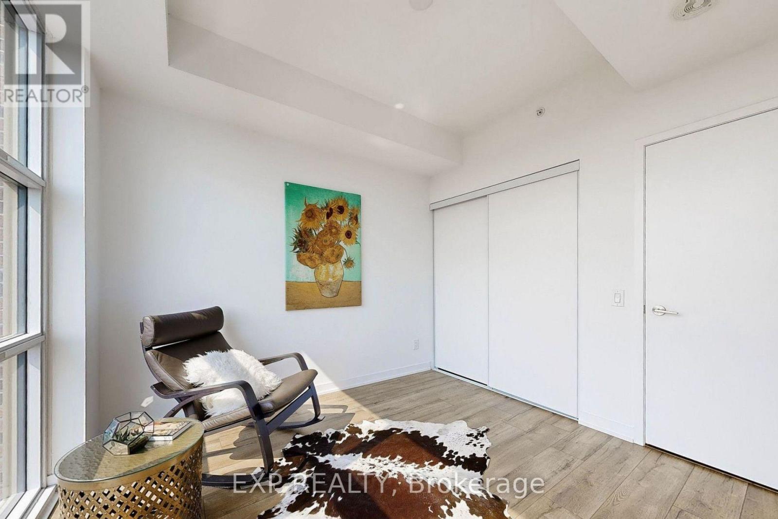 607 - 1787 St Clair Avenue W, Toronto, ON - Indoor Photo Showing Other Room