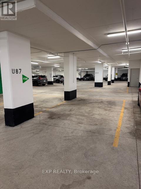 607 - 1787 St Clair Avenue W, Toronto, ON - Indoor Photo Showing Garage