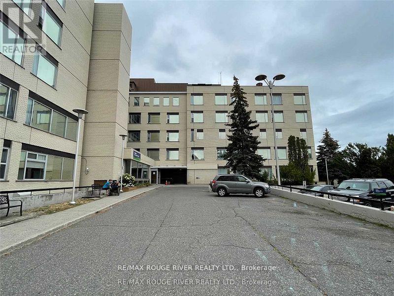 325 Archibald Street S, Thunder Bay, ON - Outdoor With Facade