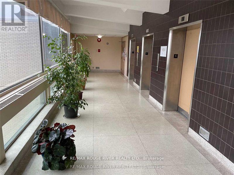 325 Archibald Street S, Thunder Bay, ON - With Exterior