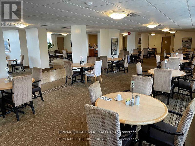 325 Archibald Street S, Thunder Bay, ON - Indoor Photo Showing Dining Room
