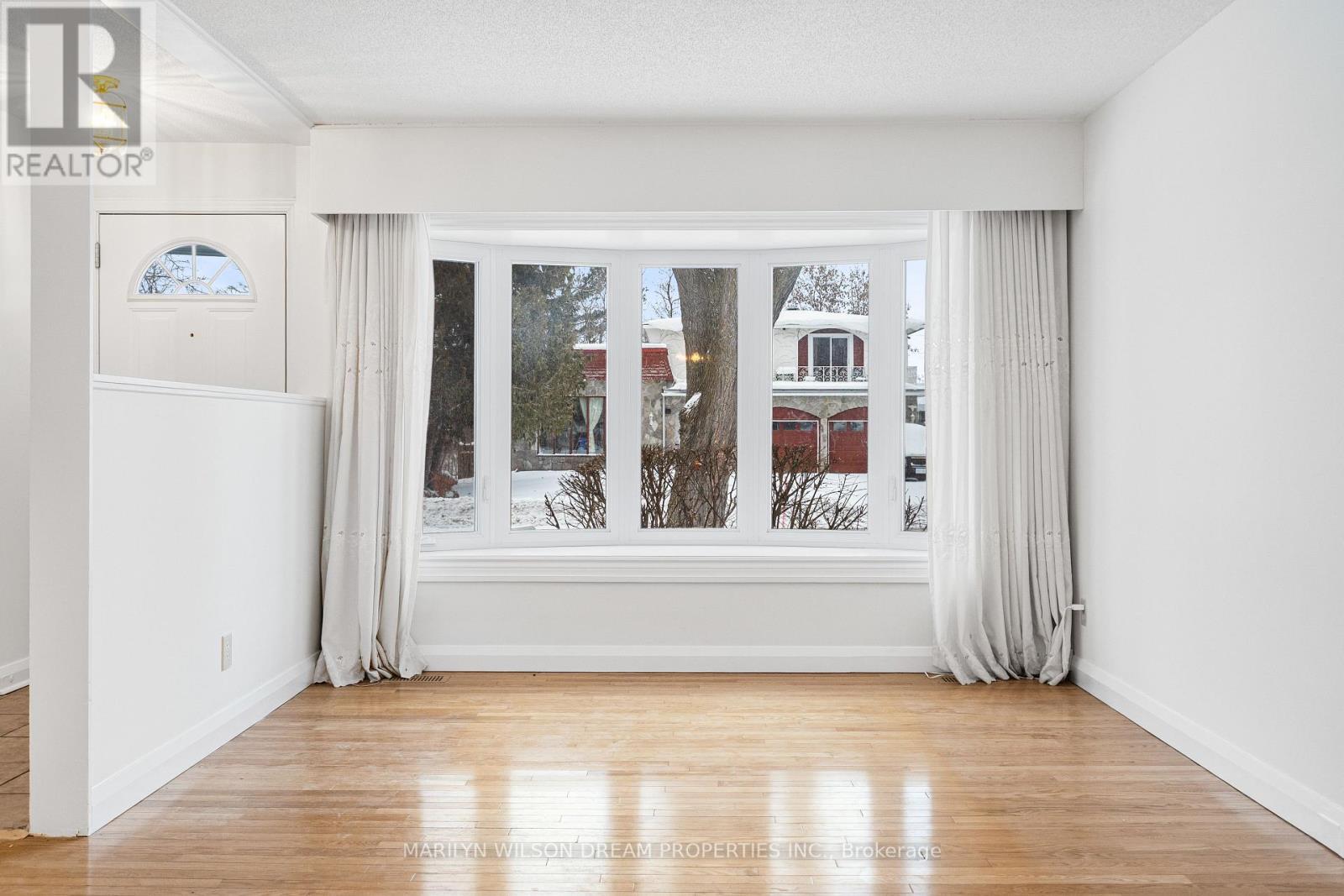 18 Virgil Road, Ottawa, ON - Indoor Photo Showing Other Room