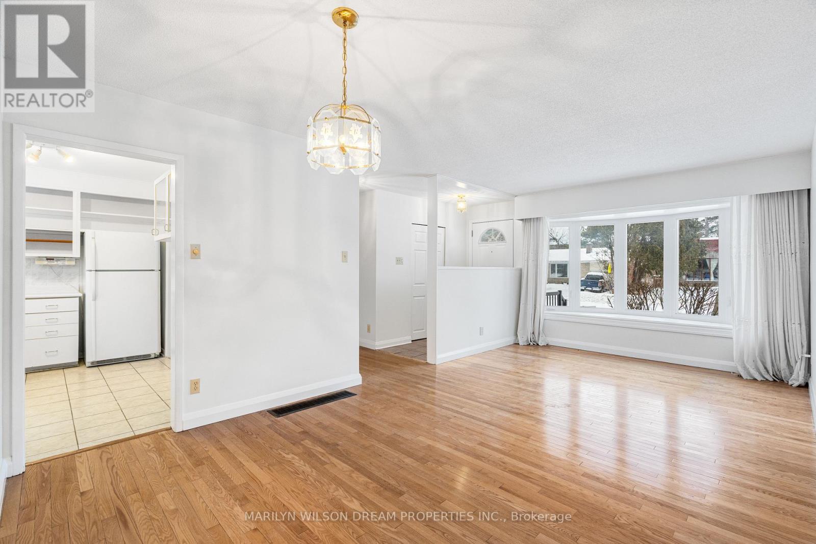 18 Virgil Road, Ottawa, ON - Indoor