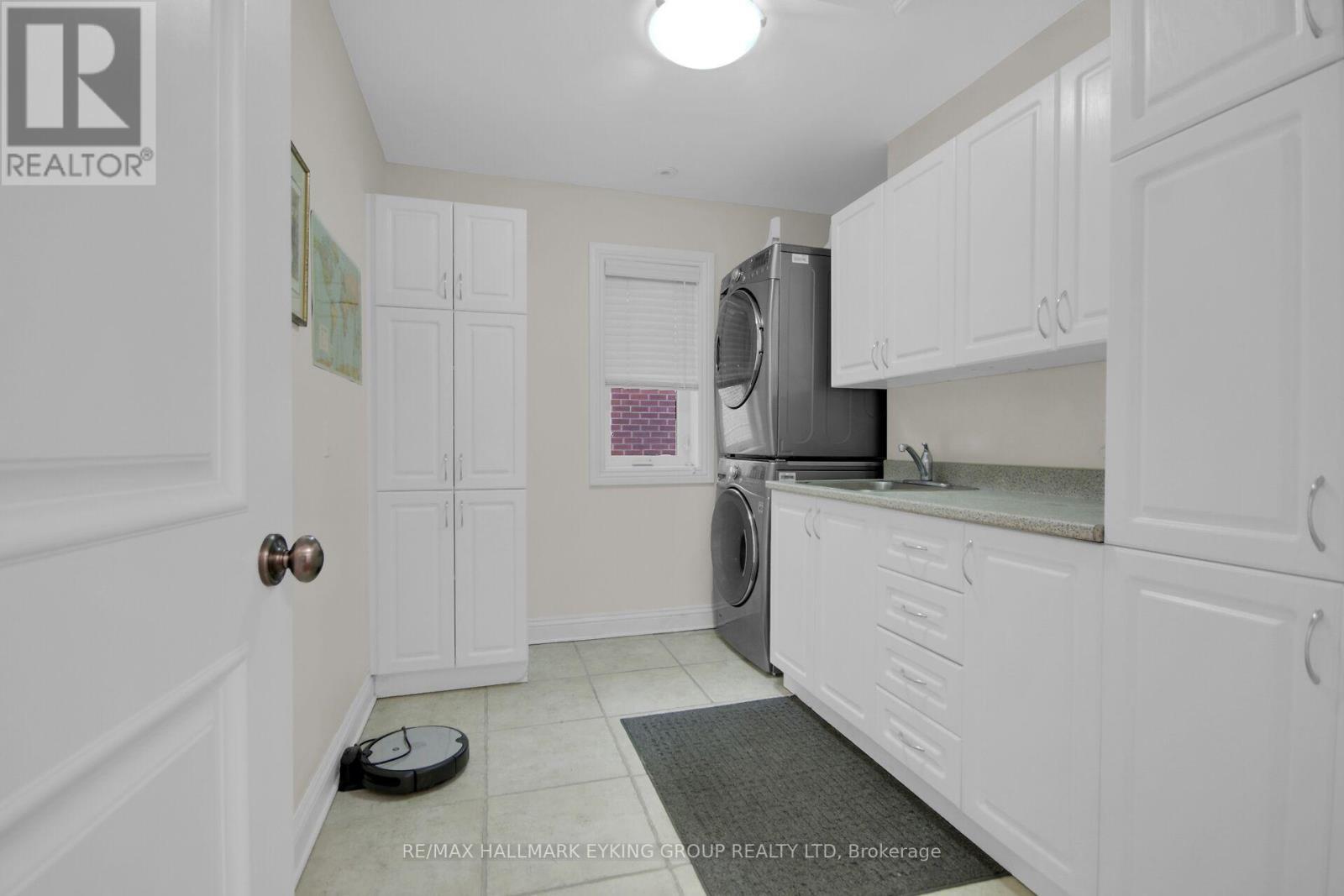 121 Macdonald Street, Ottawa, ON - Indoor Photo Showing Laundry Room